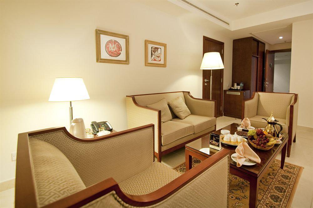 होटल Makarem Al Bait Al Azizia 4*